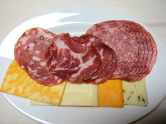 バリエーション例③　イタリアンサラミ3種、チーズスライス4種